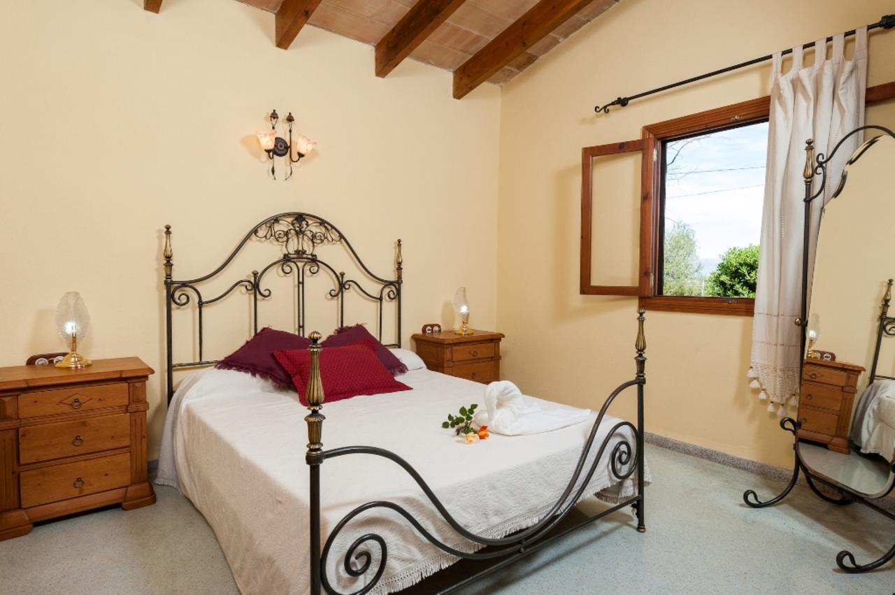 Villa *